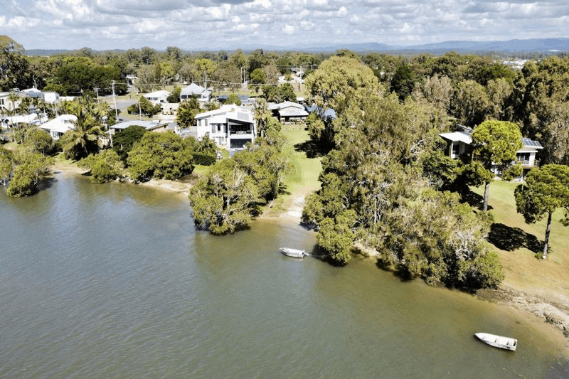 32 Bay Drive, JACOBS WELL, QLD 4208