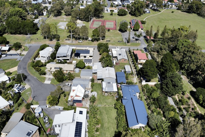 32 Bay Drive, JACOBS WELL, QLD 4208