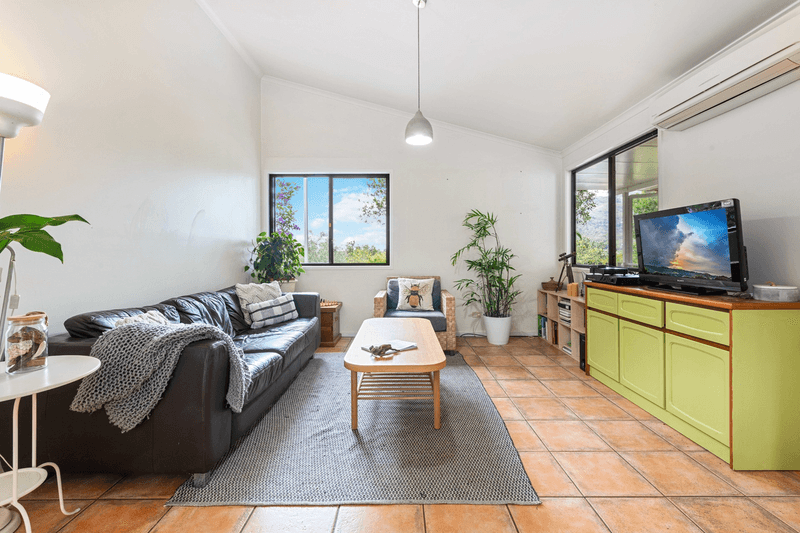 84 Isaacs Lane, Johns River, NSW 2443