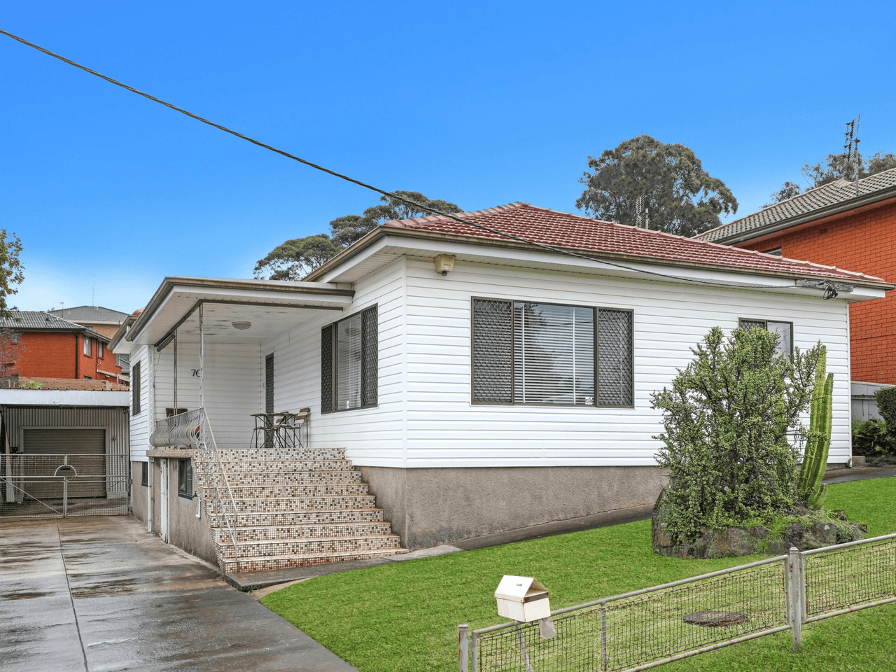 70 Ranchby Ave, LAKE HEIGHTS, NSW 2502