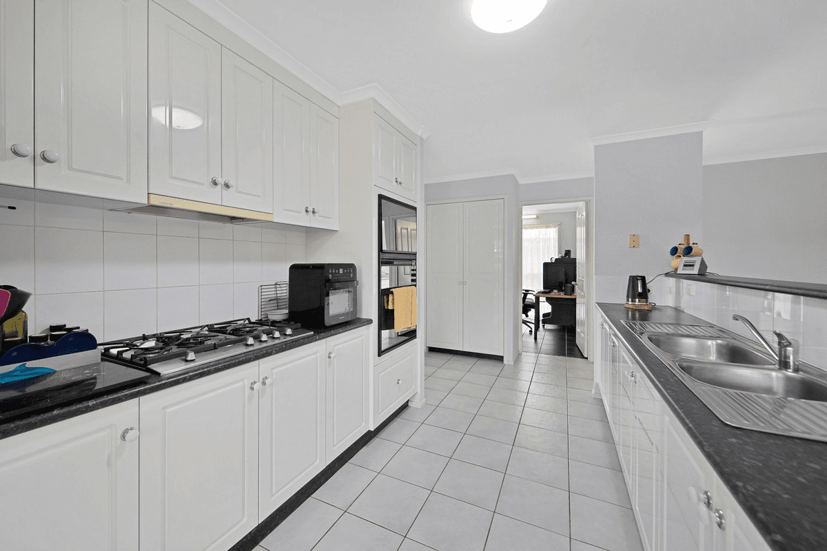 23 Amaroo Crescent, INNES PARK, QLD 4670