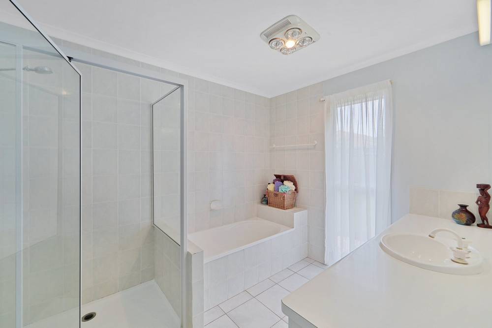 23 Amaroo Crescent, INNES PARK, QLD 4670