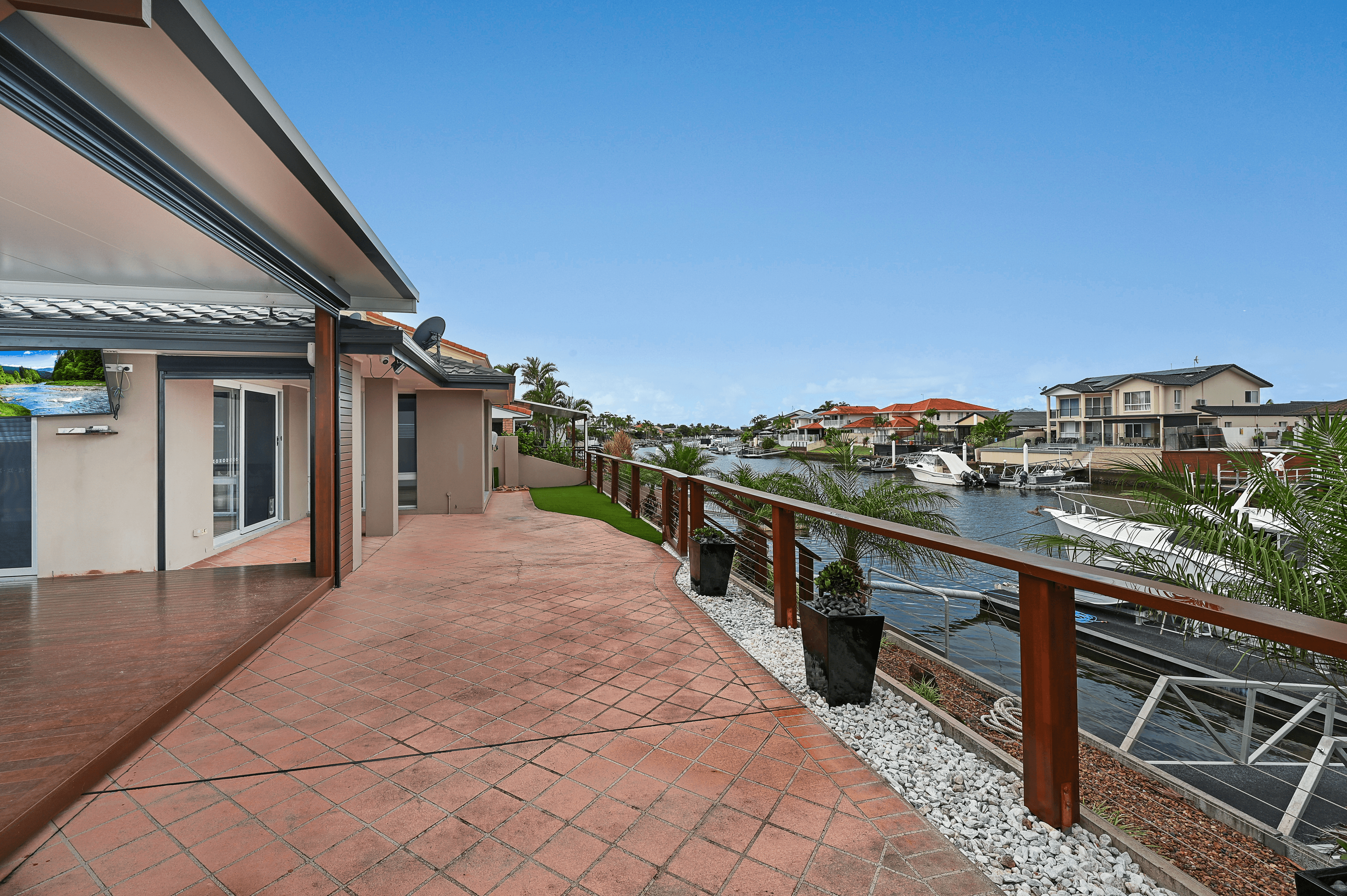 112 Lae Drive, RUNAWAY BAY, QLD 4216