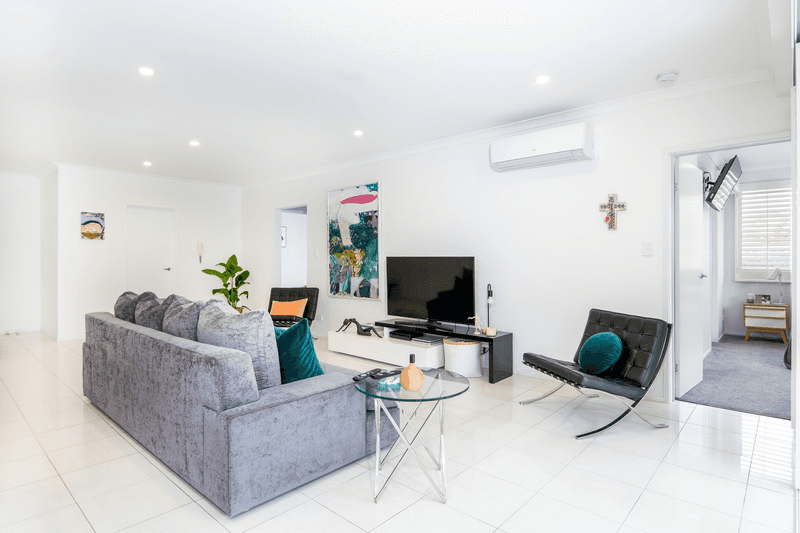 2/21 Ewart Street, Burleigh Heads, QLD 4220