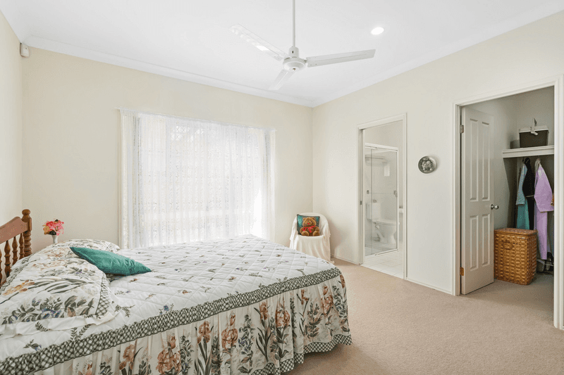 23 Schooner Court, Burleigh Waters, QLD 4220