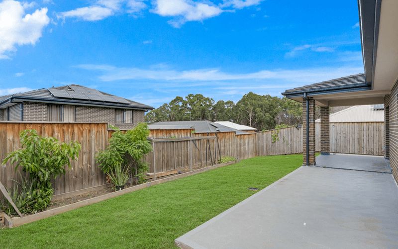 27 Fleming Drive, CAMPBELLTOWN, NSW 2560