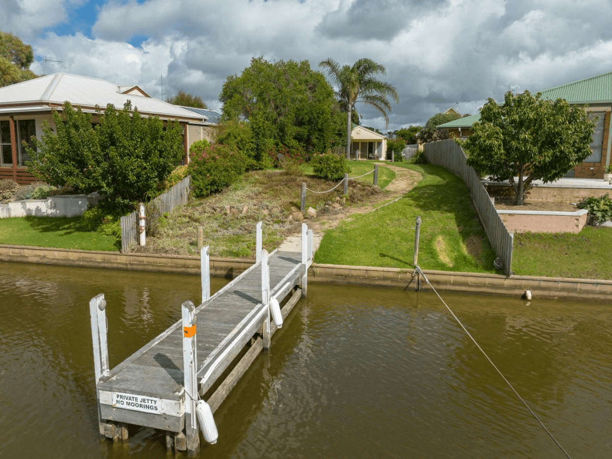 17 Waterloo Court, PAYNESVILLE, VIC 3880