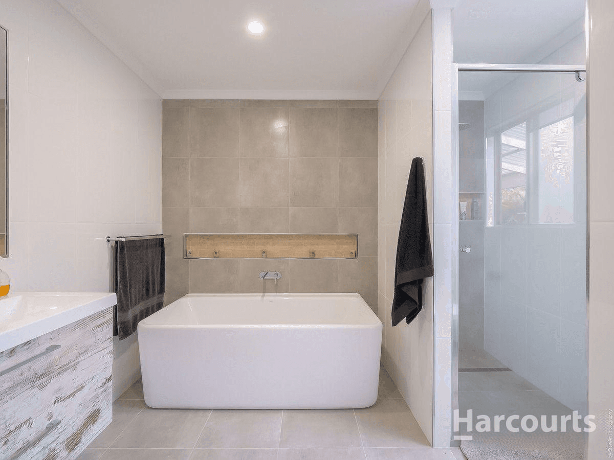 21 Delrose Court, TOOGOOM, QLD 4655
