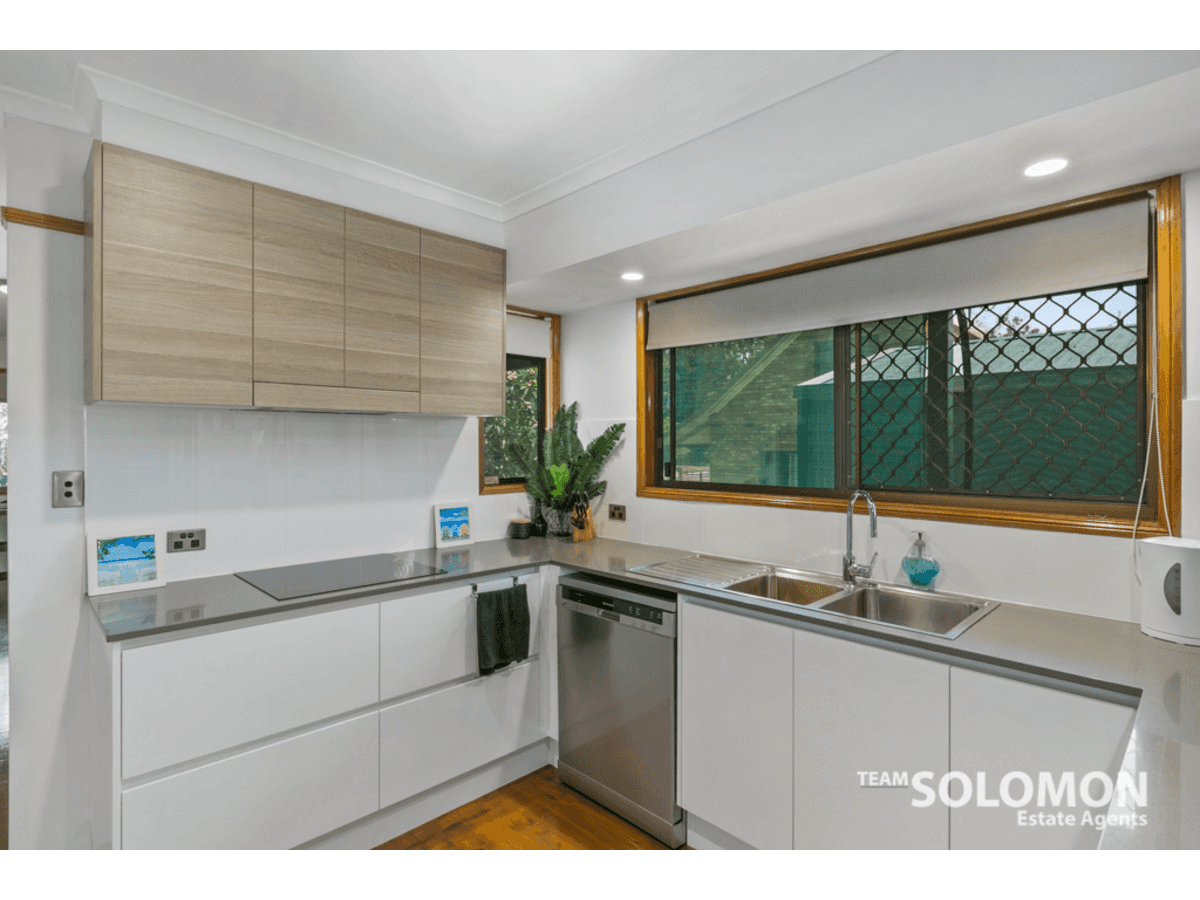 16 Mareela Street, Coochiemudlo Island, QLD 4184