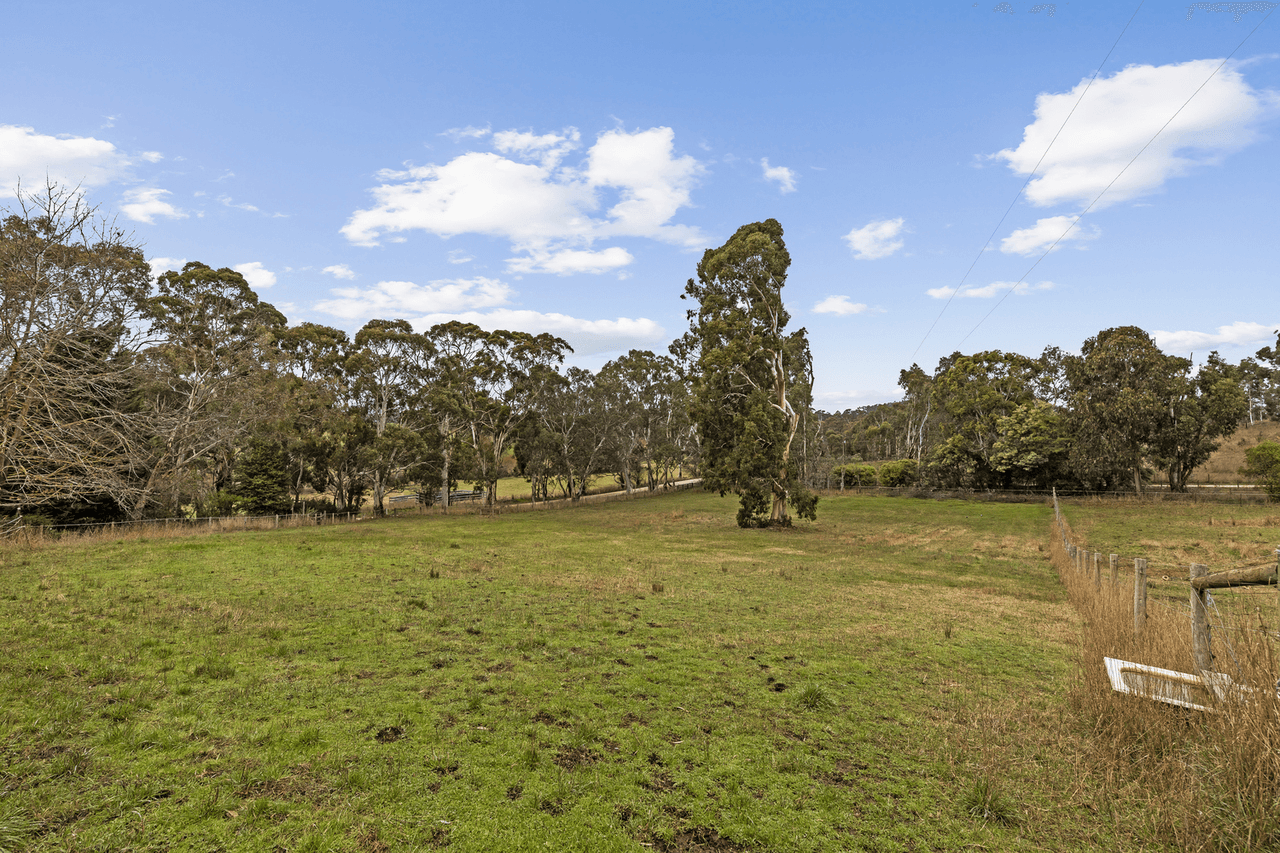 99 Peacock Road South, OAKBANK, SA 5243