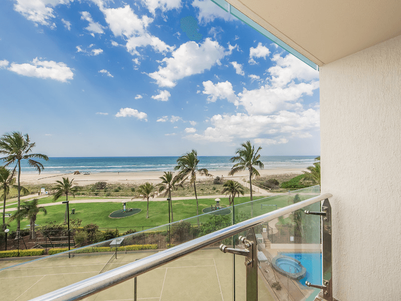 4D/969 Gold Coast Highway, PALM BEACH, QLD 4221