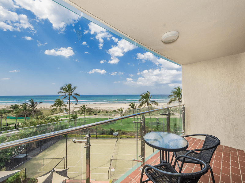 4D/969 Gold Coast Highway, PALM BEACH, QLD 4221