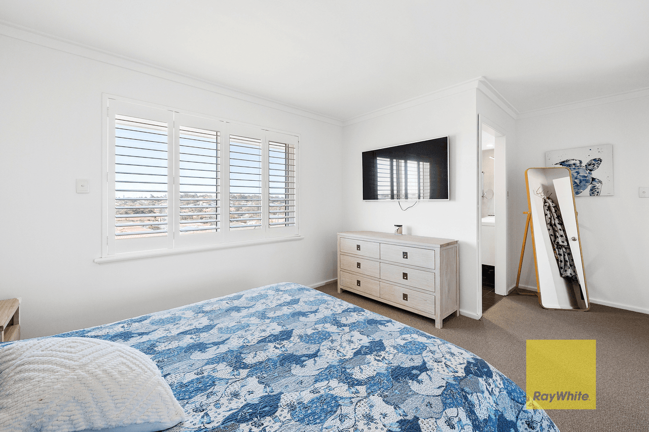 1 Strickland Court, COOGEE, WA 6166