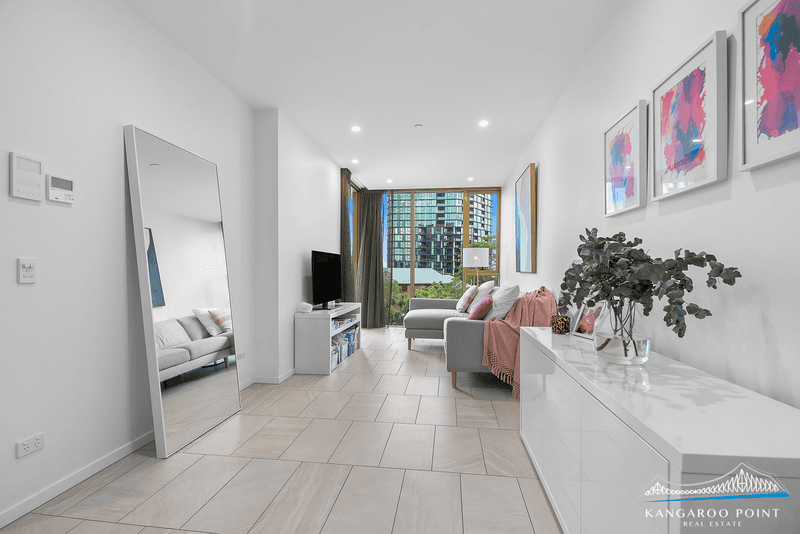 211/25 Shafston Avenue, Kangaroo Point, QLD 4169