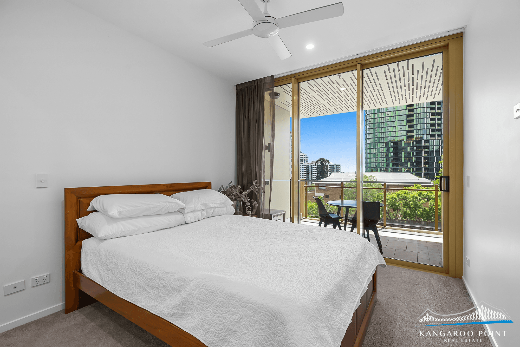 211/25 Shafston Avenue, Kangaroo Point, QLD 4169