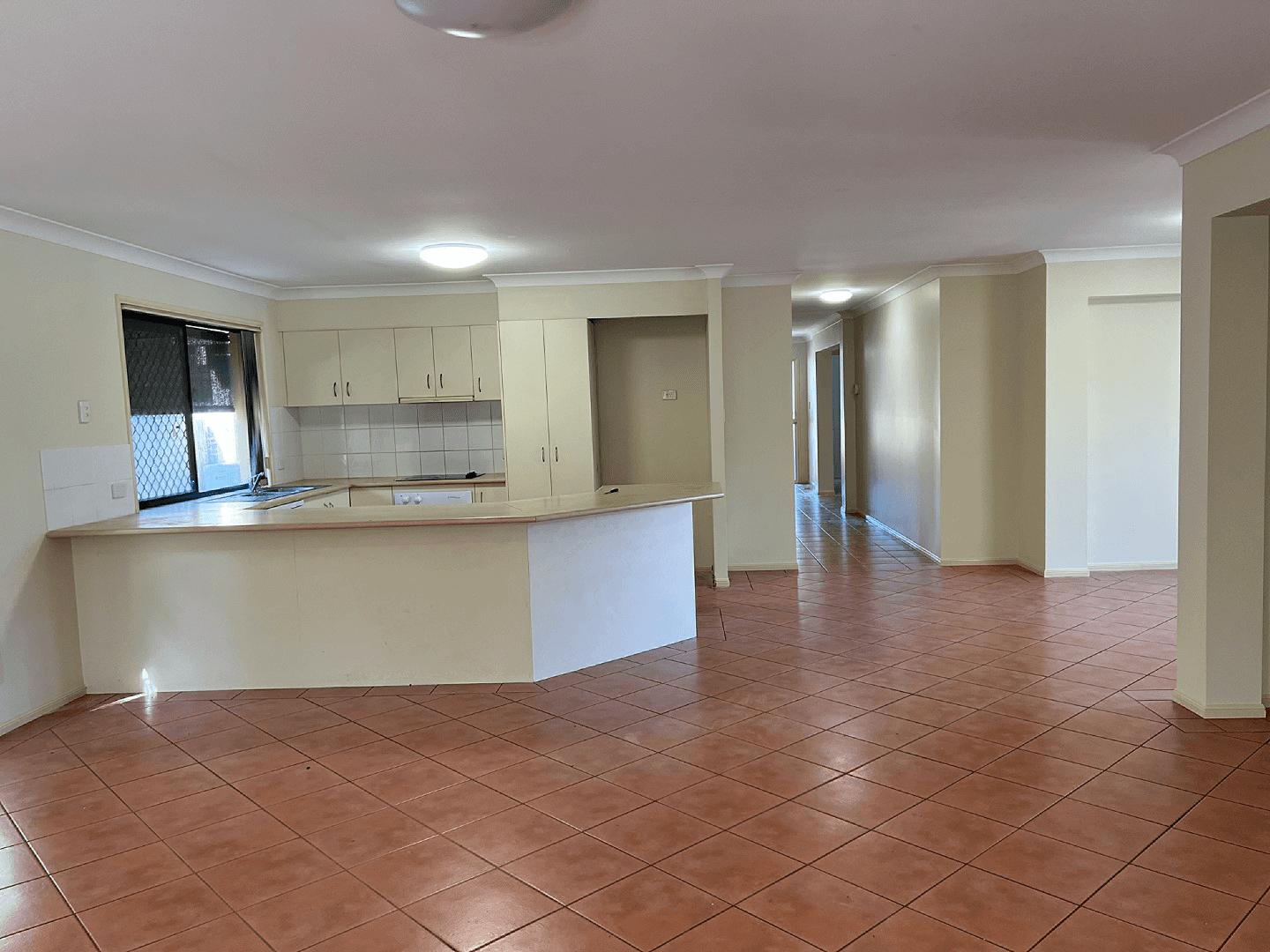 4 Paton Cres, Forest Lake, QLD 4078