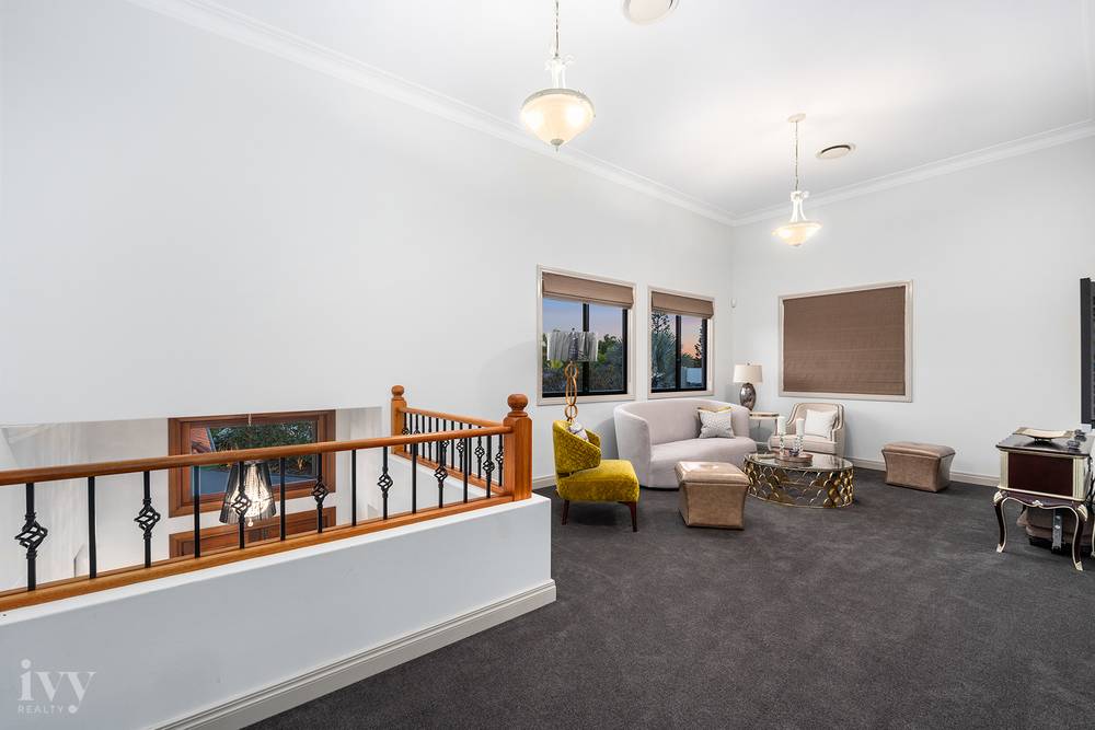2204 Taromeo Court, Hope Island, QLD 4212