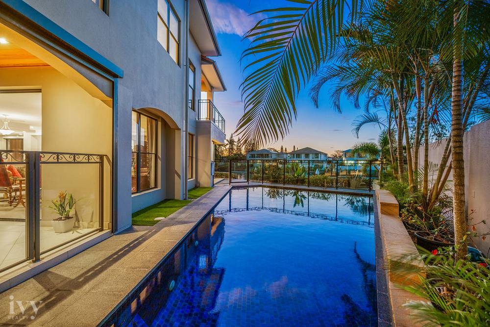 2204 Taromeo Court, Hope Island, QLD 4212