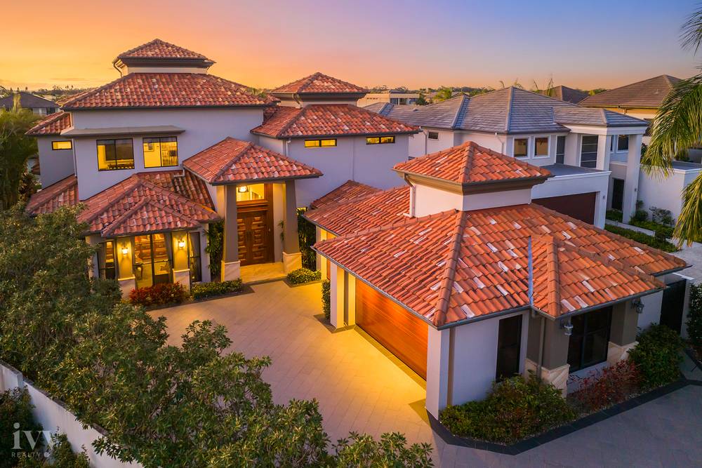 2204 Taromeo Court, Hope Island, QLD 4212