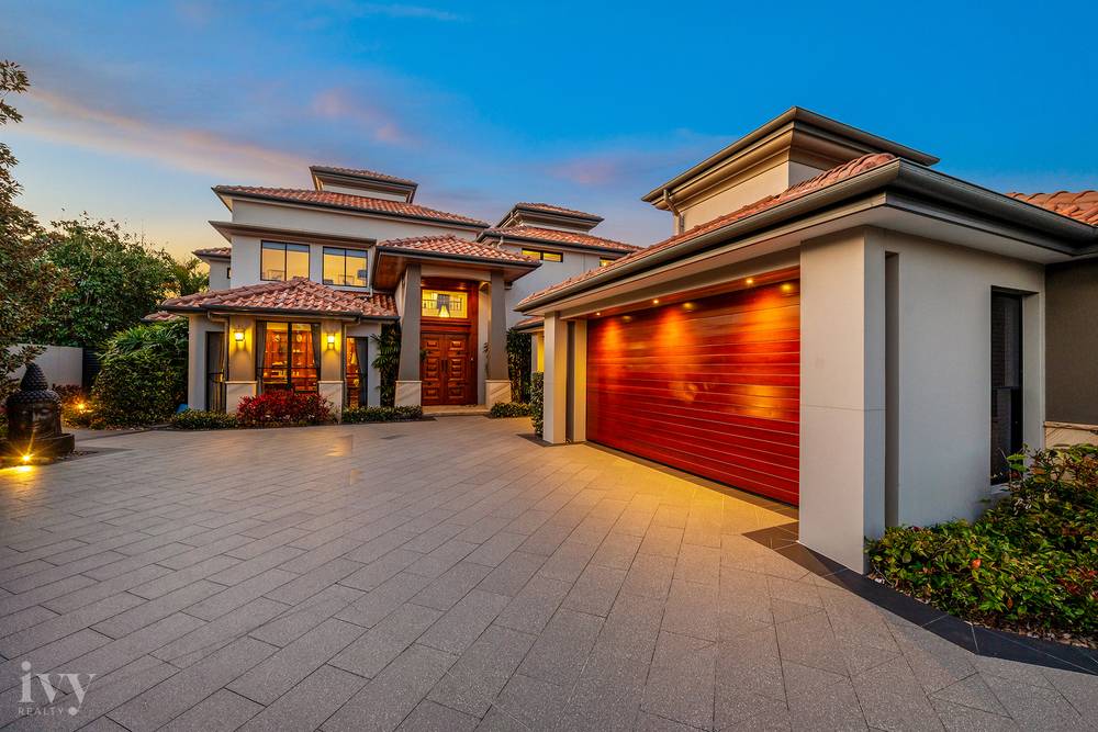 2204 Taromeo Court, Hope Island, QLD 4212