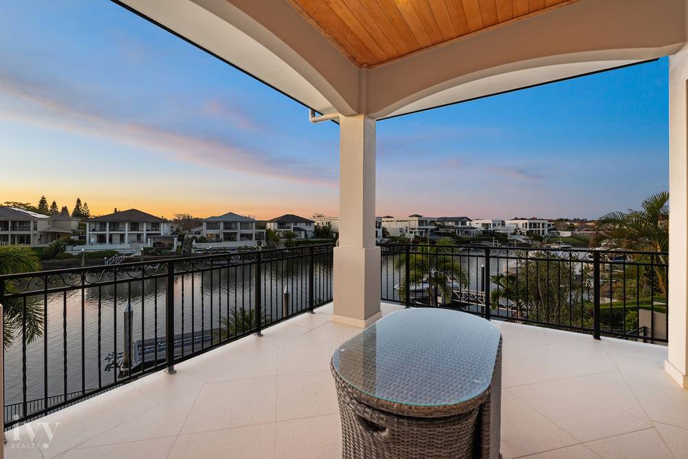 2204 Taromeo Court, Hope Island, QLD 4212