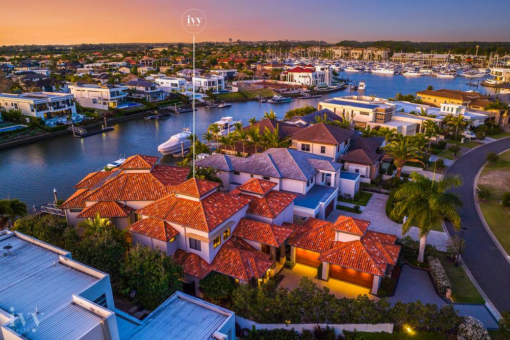 2204 Taromeo Court, Hope Island, QLD 4212