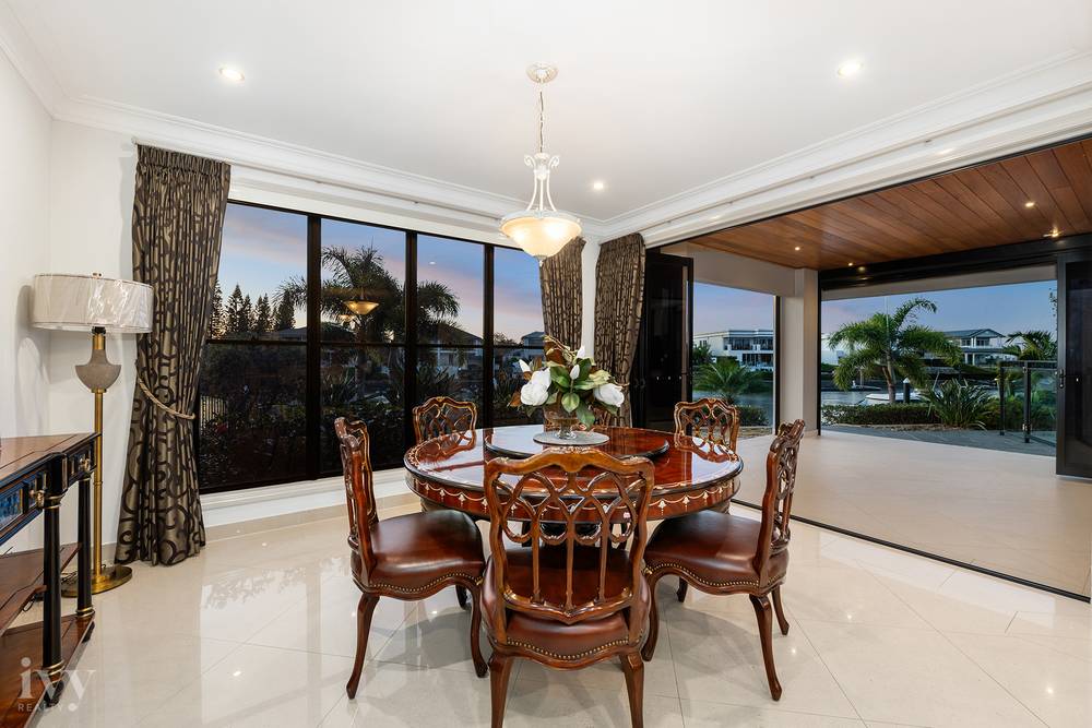 2204 Taromeo Court, Hope Island, QLD 4212