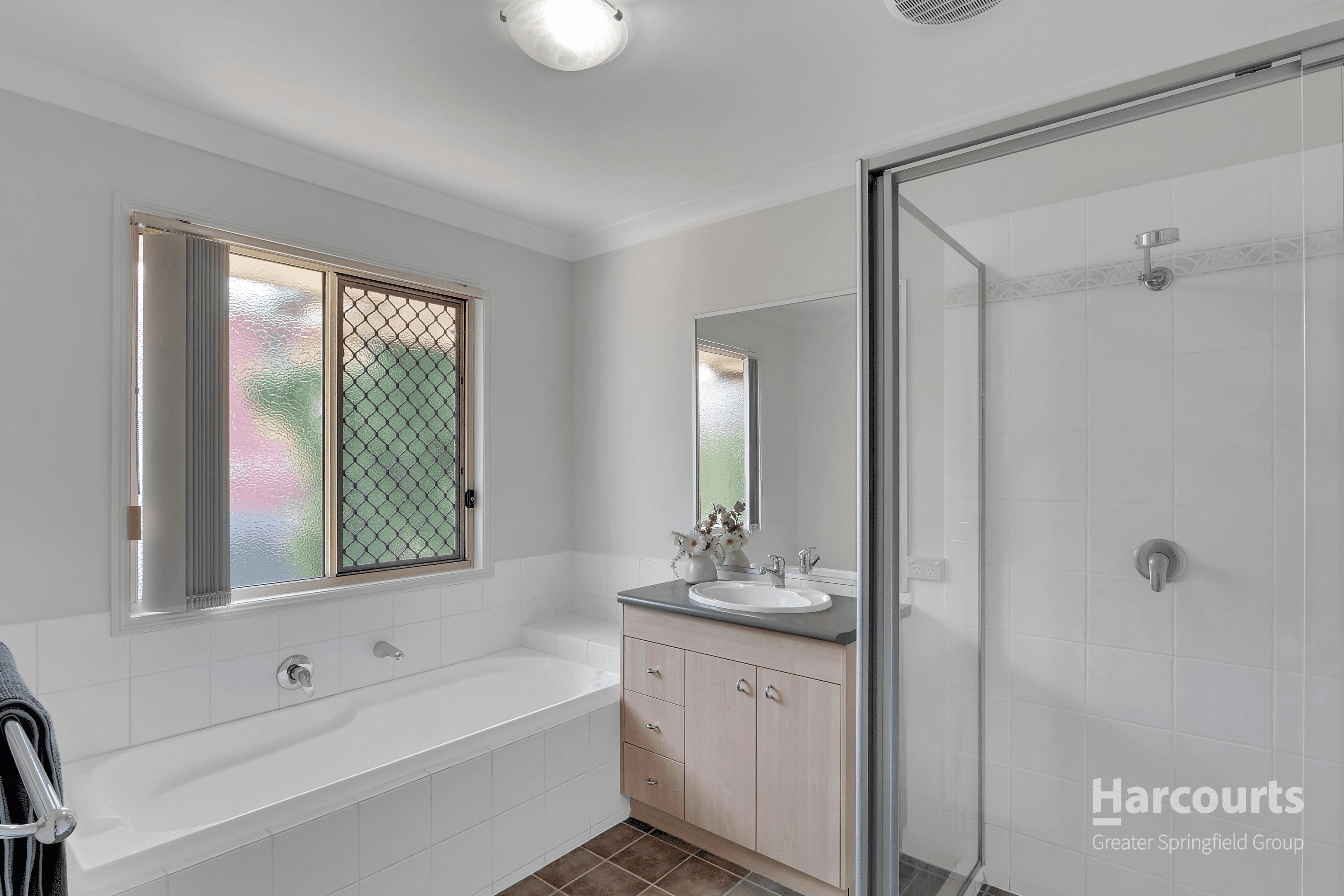 4 Rufous Crescent, BROOKWATER, QLD 4300