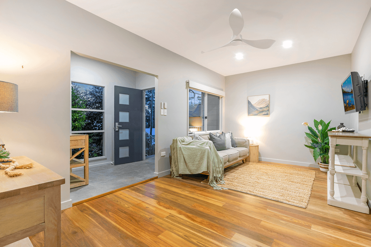 34 Patrick Crescent, SARATOGA, NSW 2251