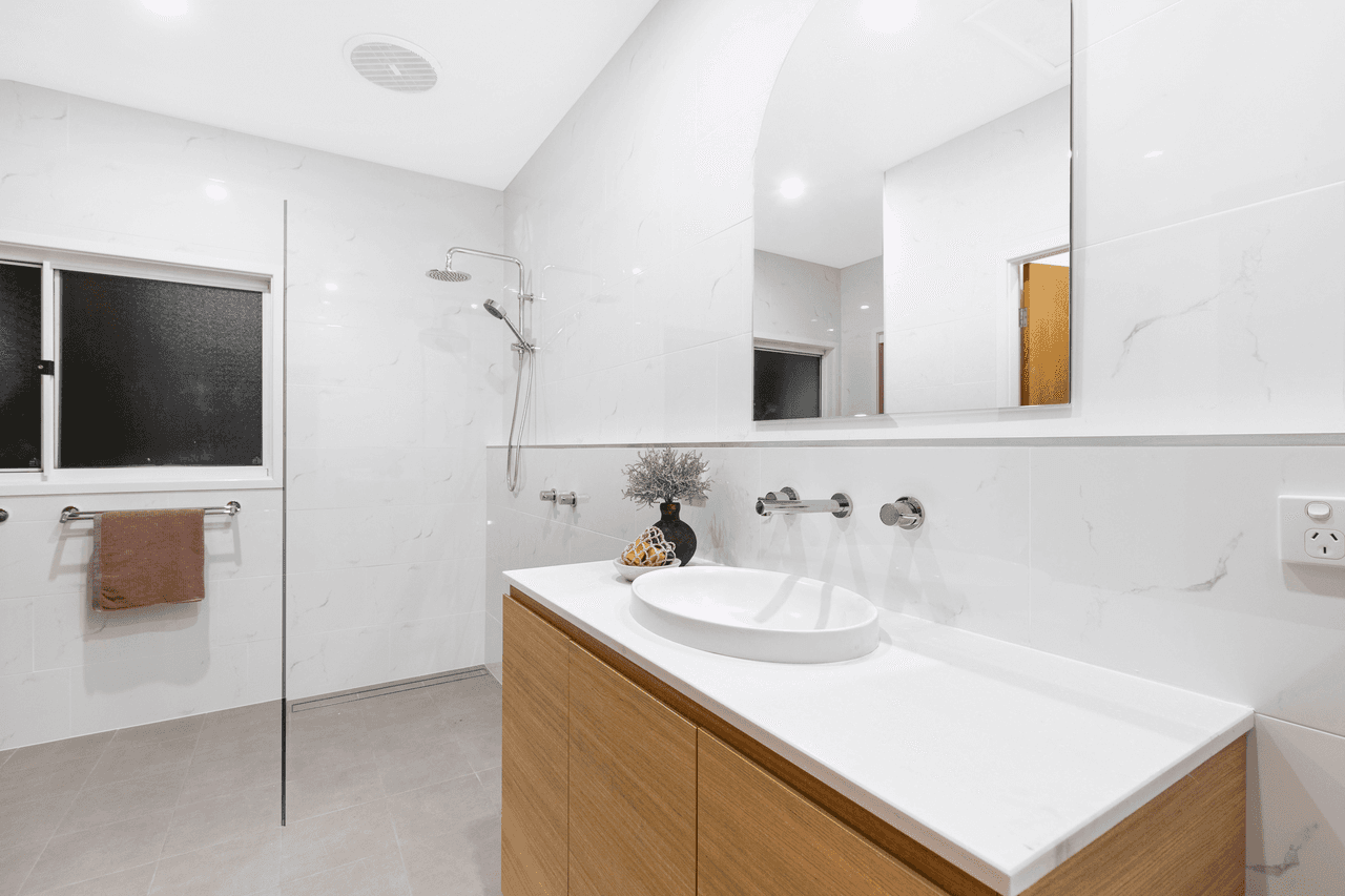 34 Patrick Crescent, SARATOGA, NSW 2251