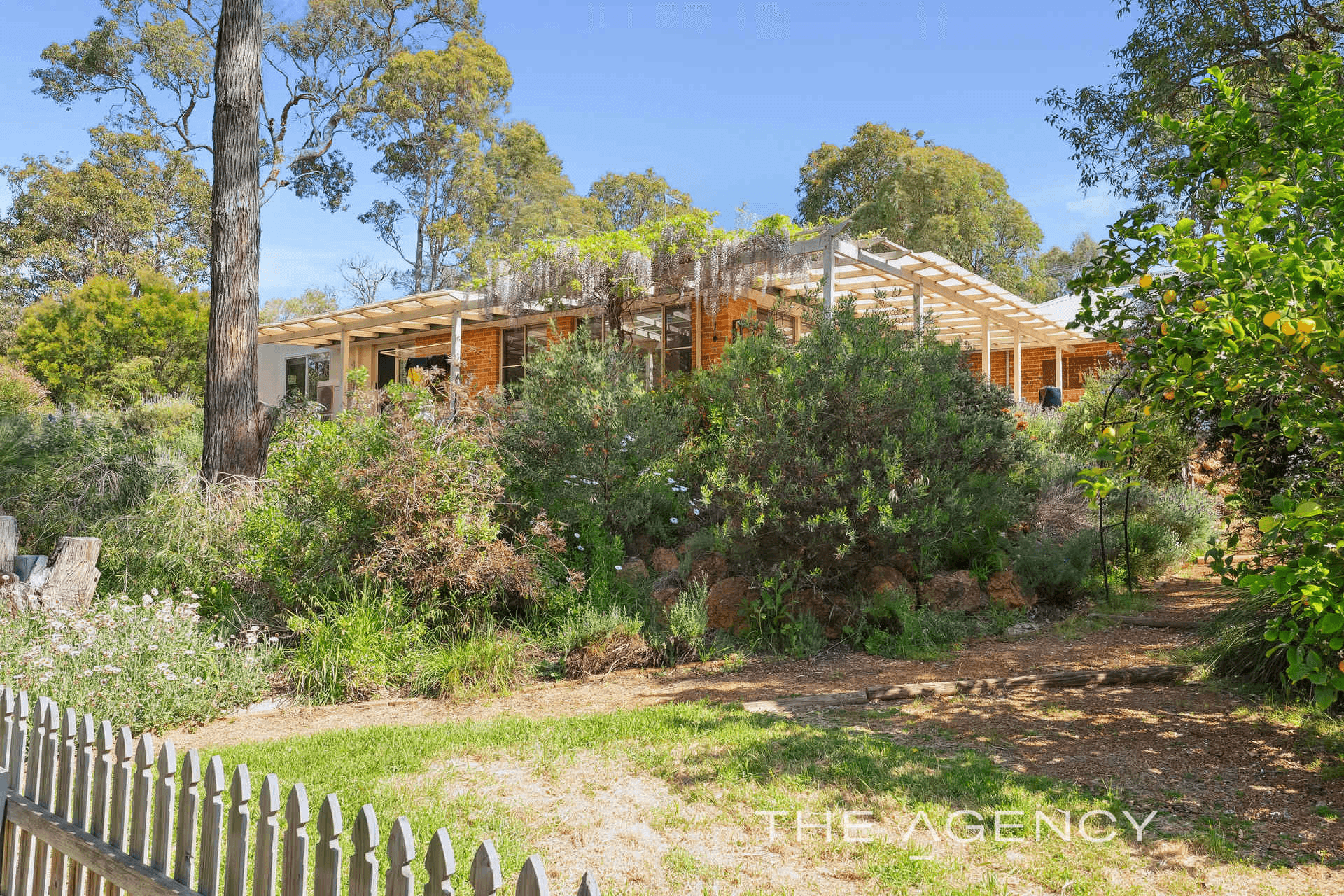 8 Wattle Court, Mahogany Creek, WA 6072