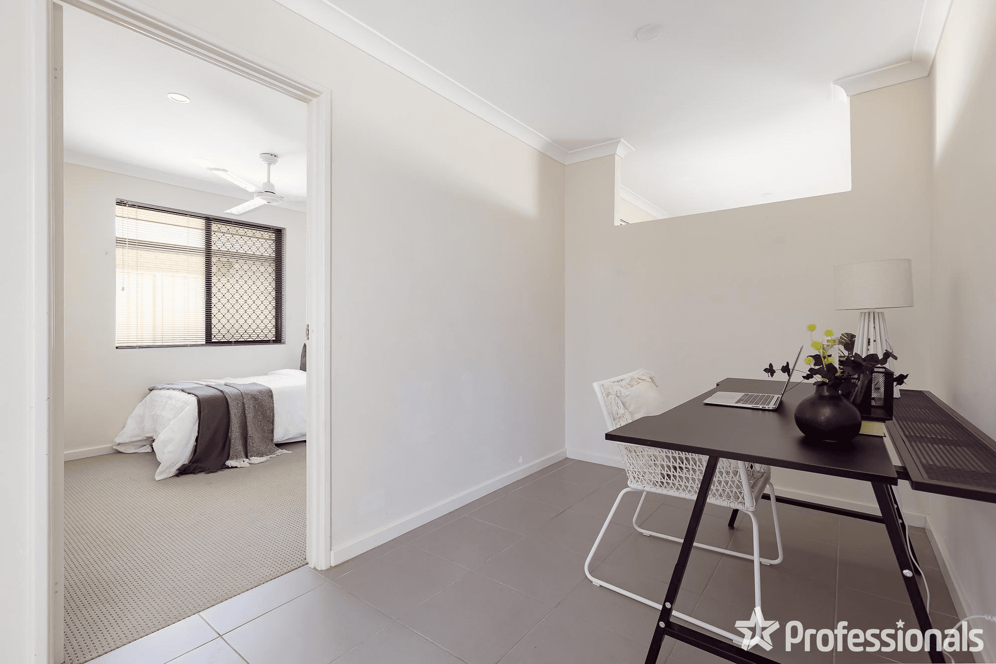 16 Lazuli Rise, WELLARD, WA 6170