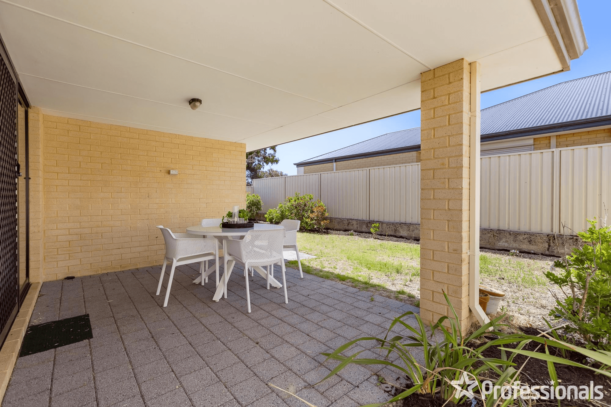 16 Lazuli Rise, WELLARD, WA 6170