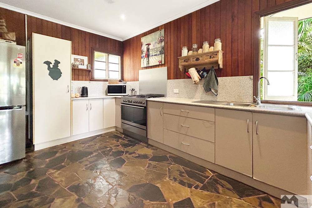 71 Booth Road, Utchee Creek, QLD 4871