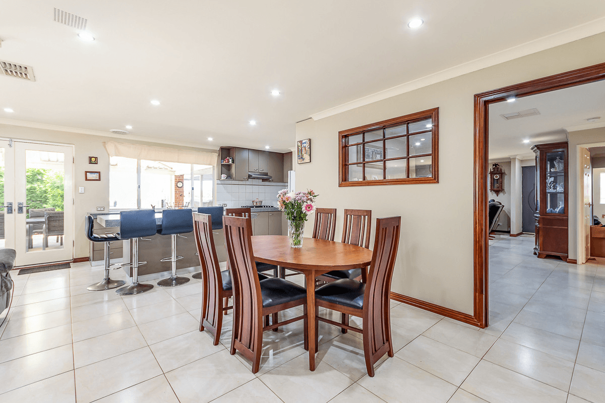 14 Tamblyn Close, Woodvale, WA 6026