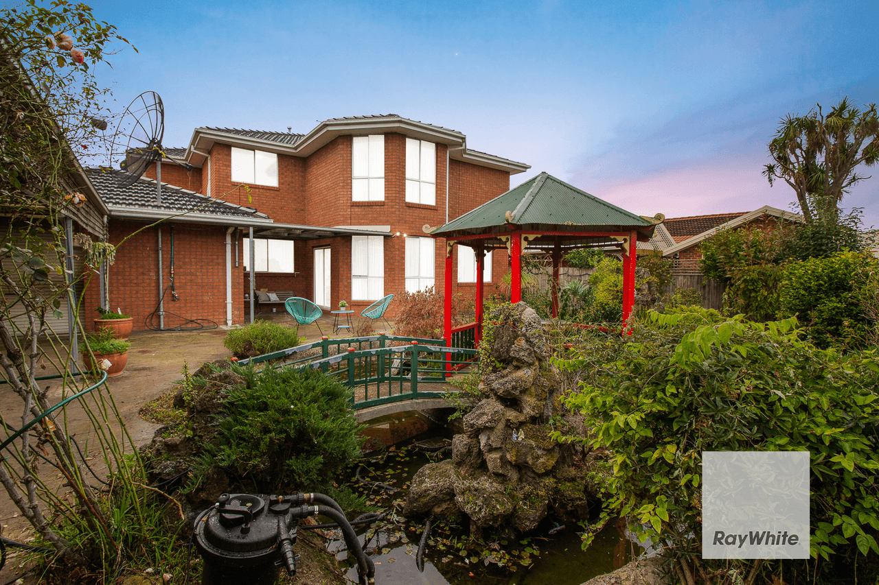 57 Tasman Crescent, TAYLORS LAKES, VIC 3038