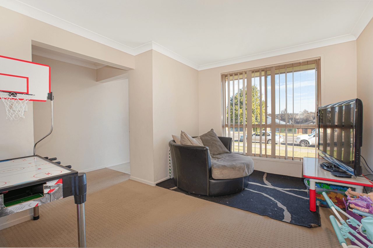 117 Aberglasslyn Road, RUTHERFORD, NSW 2320