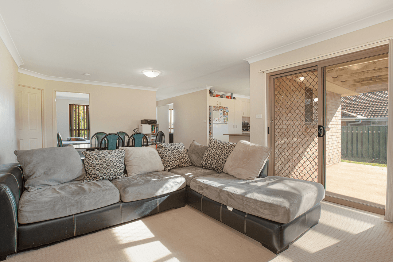 117 Aberglasslyn Road, RUTHERFORD, NSW 2320