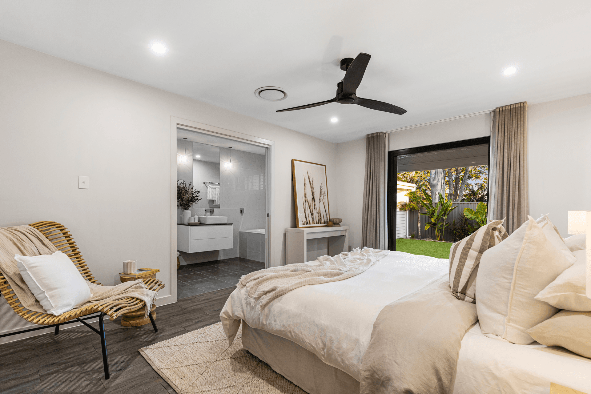 152 Laguna Avenue, Palm Beach, QLD 4221