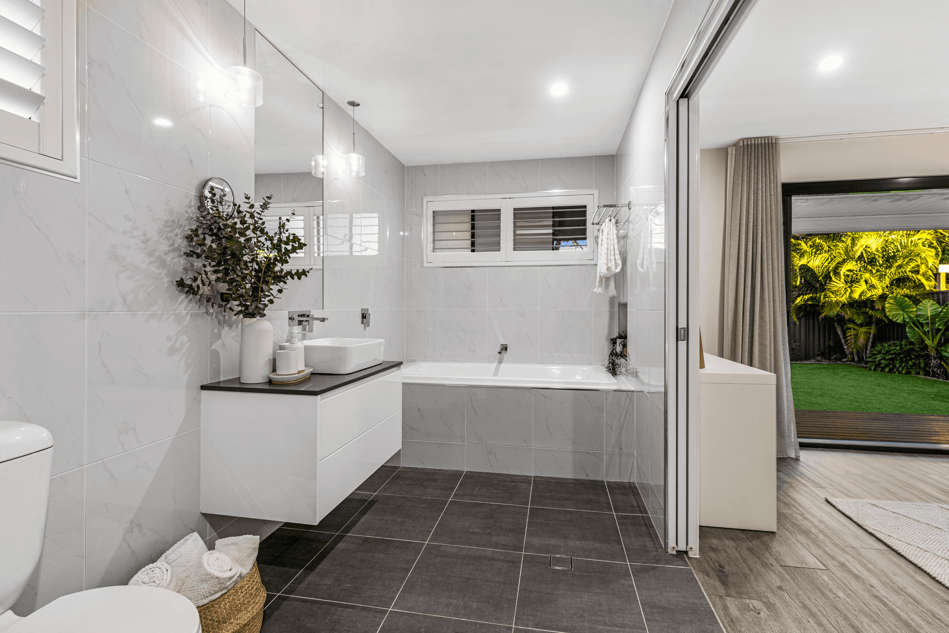 152 Laguna Avenue, Palm Beach, QLD 4221