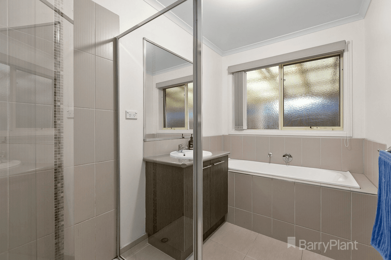 1/40 Army Road, Pakenham, VIC 3810