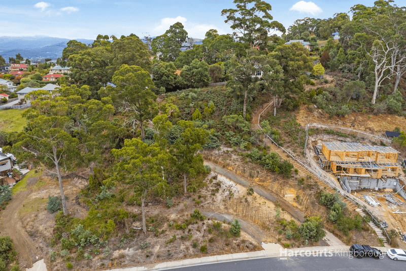 105 Tingira Road, BLACKMANS BAY, TAS 7052