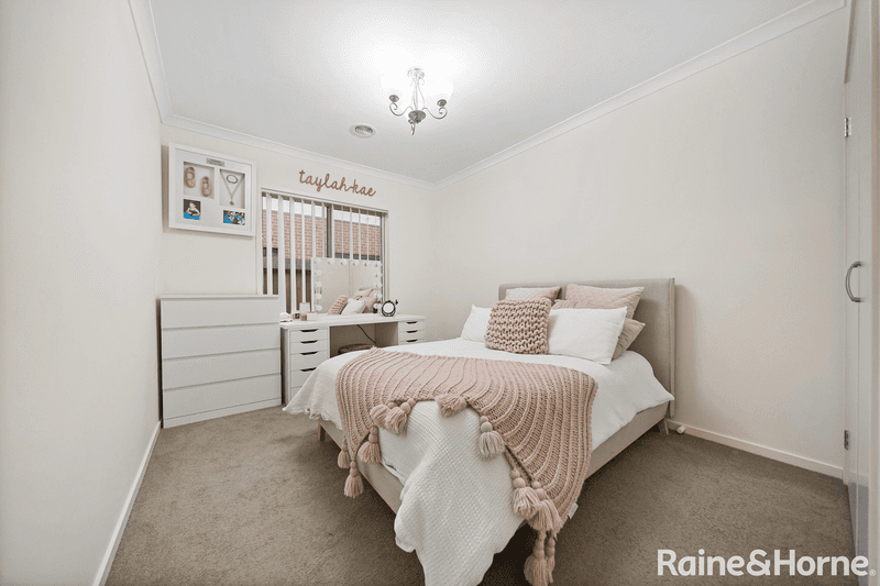 10 Ellson Street, AINTREE, VIC 3336