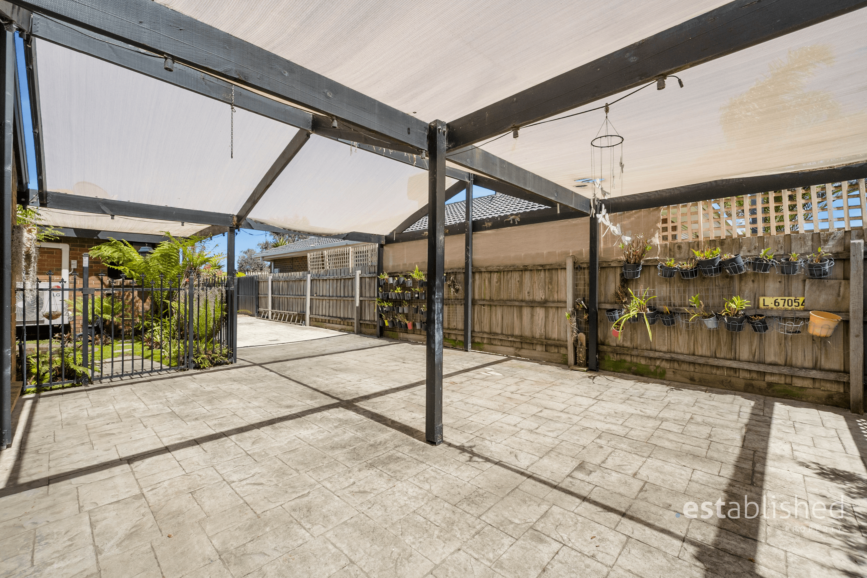 222 Westwood Drive, BURNSIDE, VIC 3023