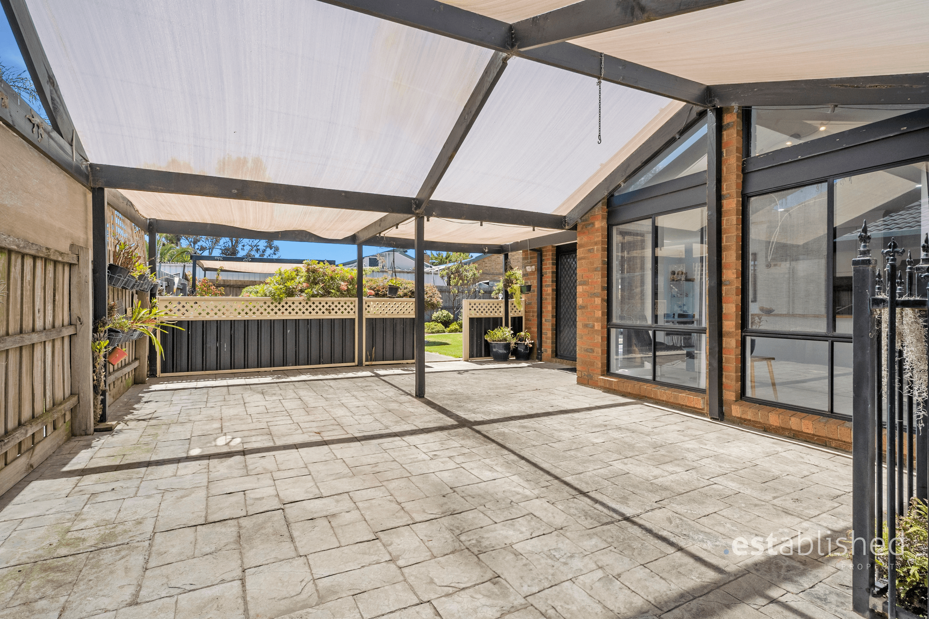 222 Westwood Drive, BURNSIDE, VIC 3023