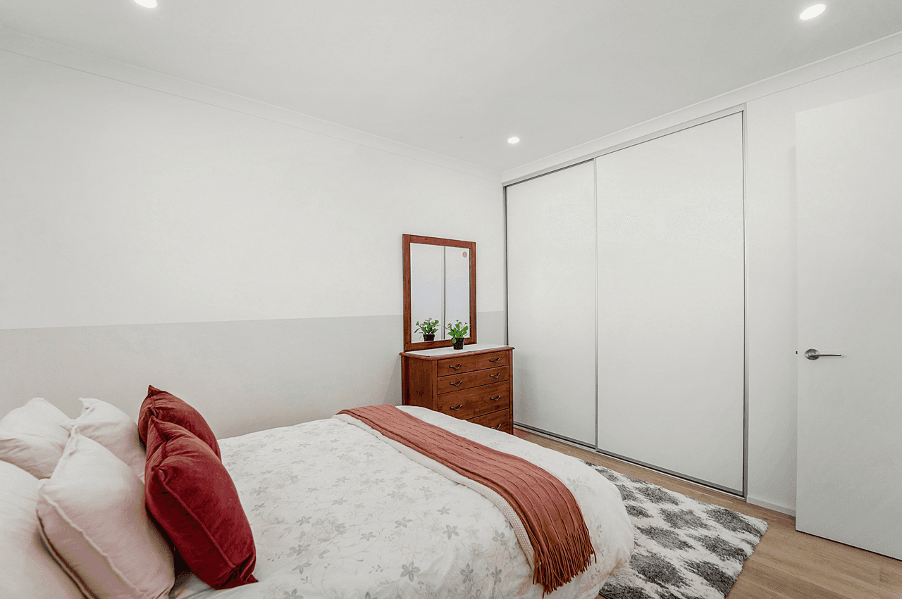 76 Tifera Circle, KALLAROO, WA 6025