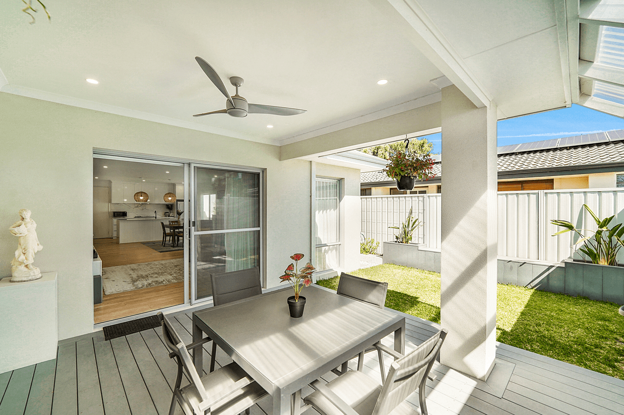 76 Tifera Circle, KALLAROO, WA 6025