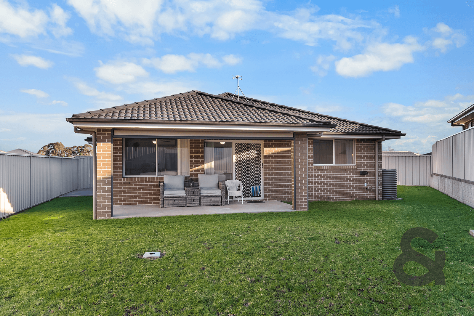 1 Twine Avenue, GILLIESTON HEIGHTS, NSW 2321