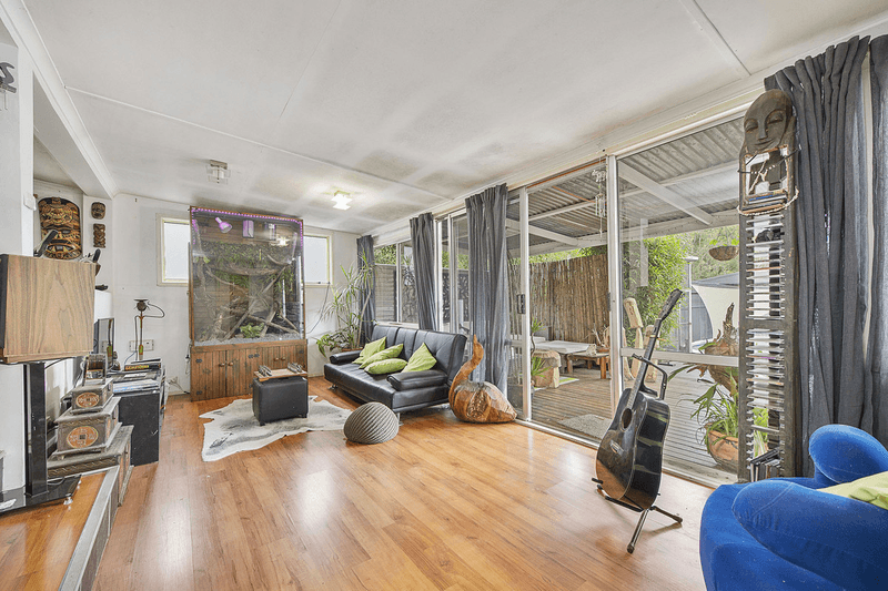 16 Thomas Street, JOHNS RIVER, NSW 2443