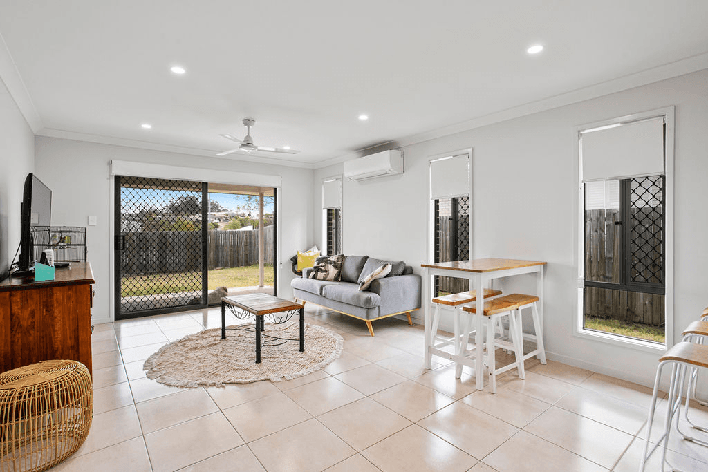 16 Kambu Close, Karalee, QLD 4306